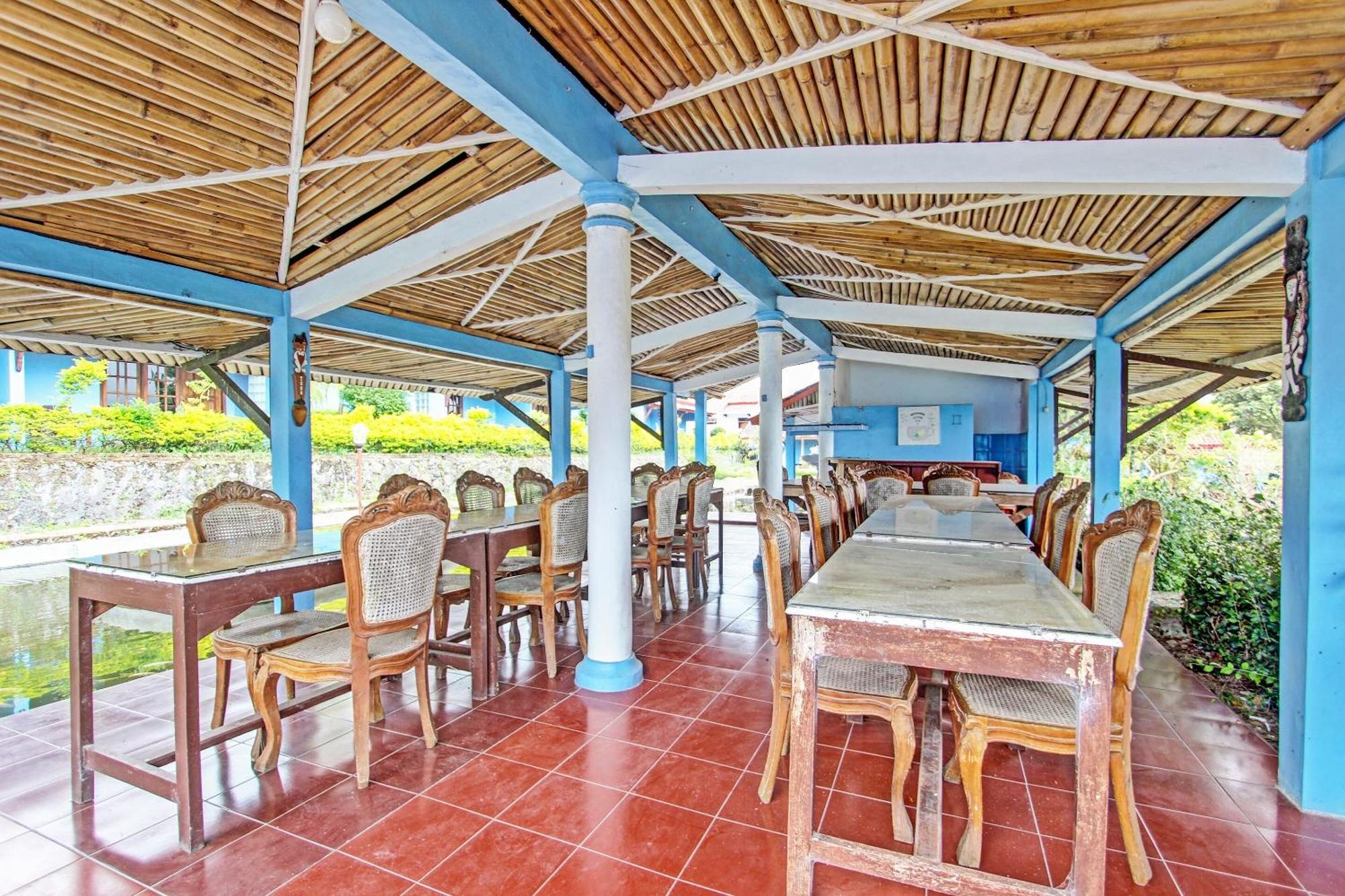 Capital O 91644 Loka Hause Hotel Salatiga Bagian luar foto