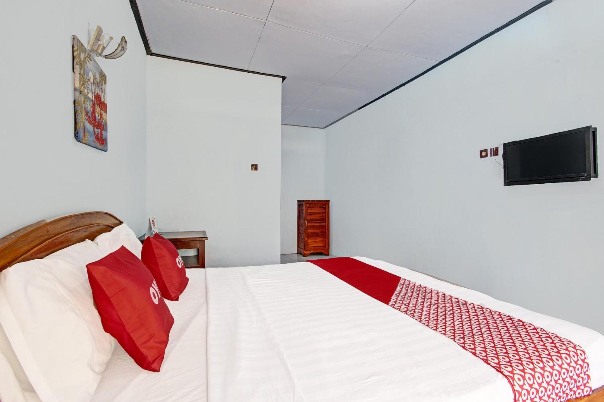 Capital O 91644 Loka Hause Hotel Salatiga Bagian luar foto