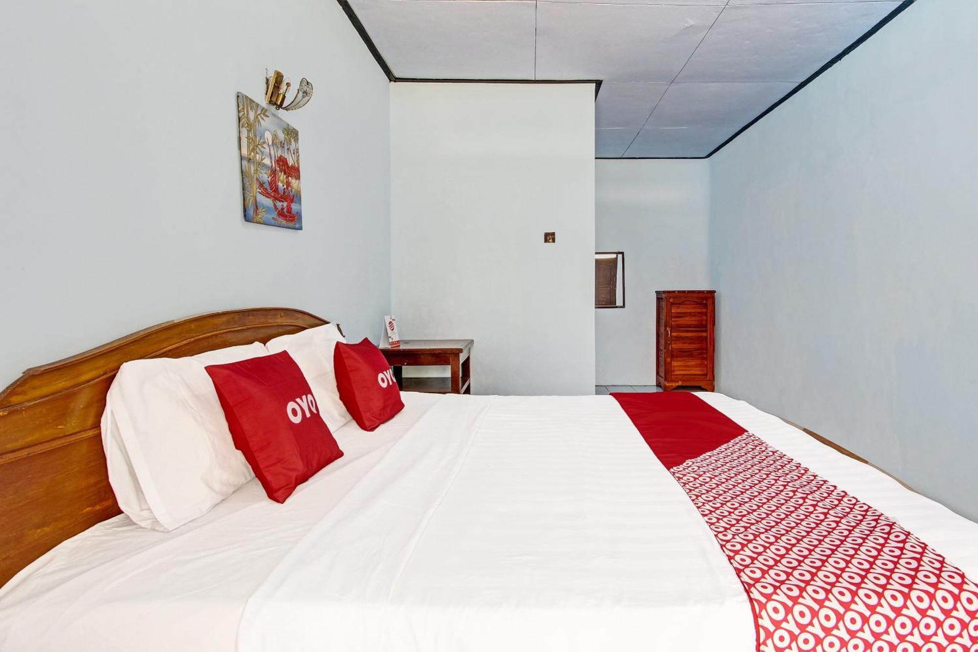 Capital O 91644 Loka Hause Hotel Salatiga Bagian luar foto