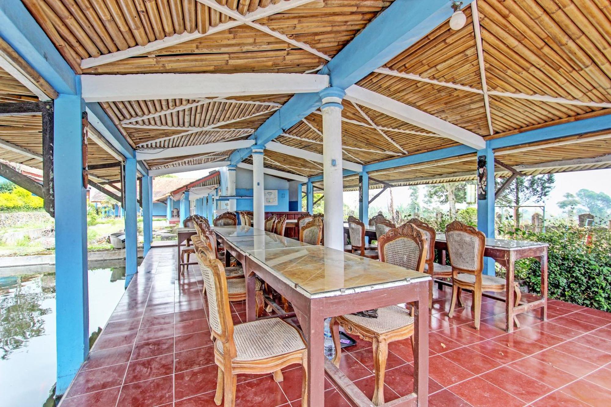 Capital O 91644 Loka Hause Hotel Salatiga Bagian luar foto
